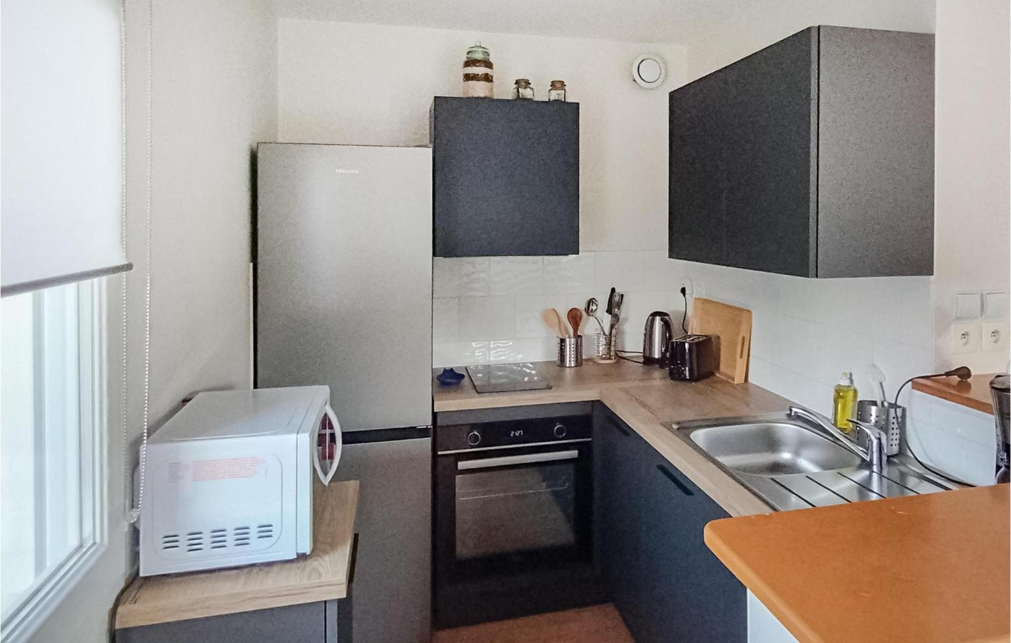 Gorgeous Apartment In Carantec With Wifi Exteriör bild