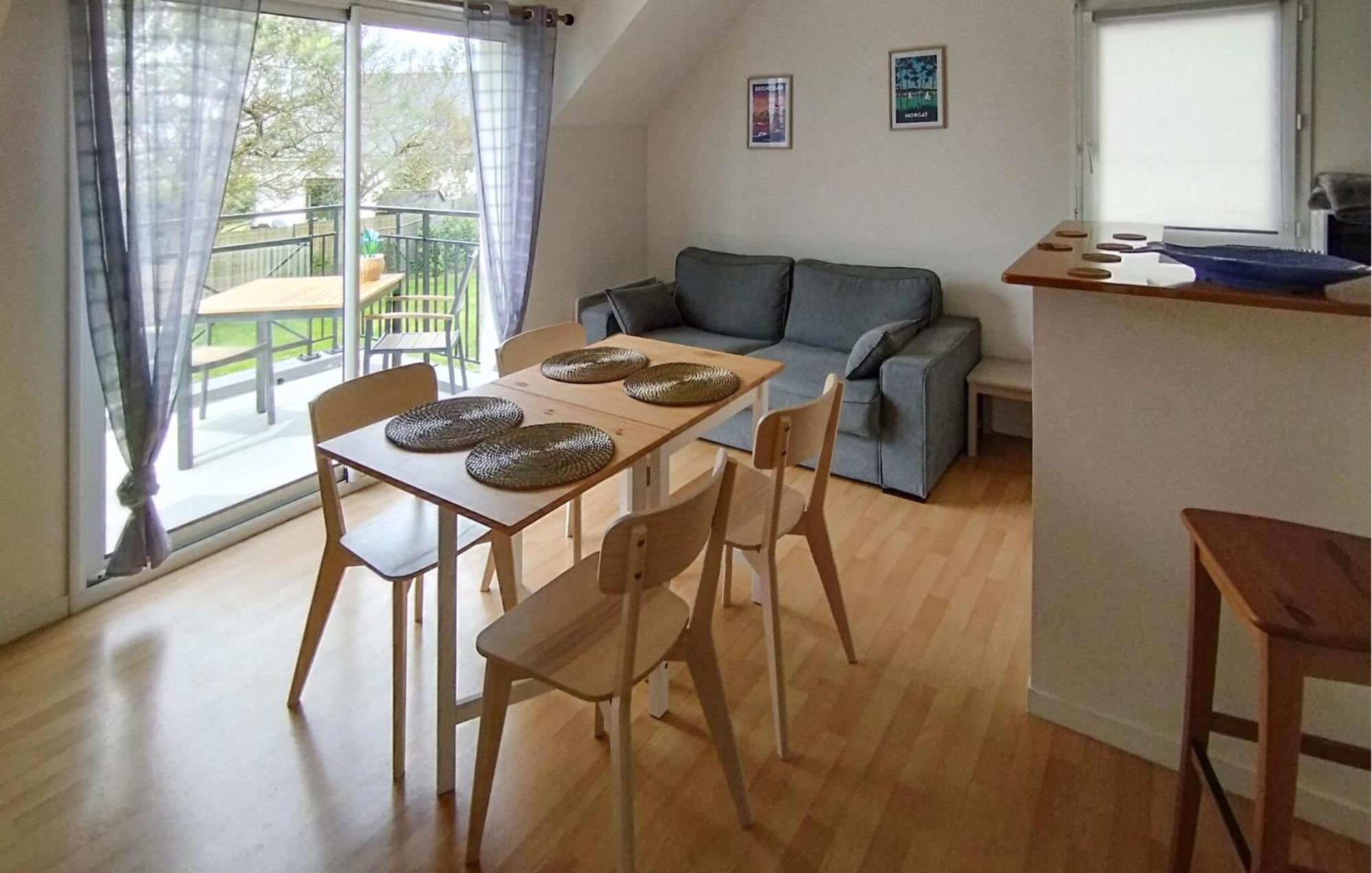 Gorgeous Apartment In Carantec With Wifi Exteriör bild