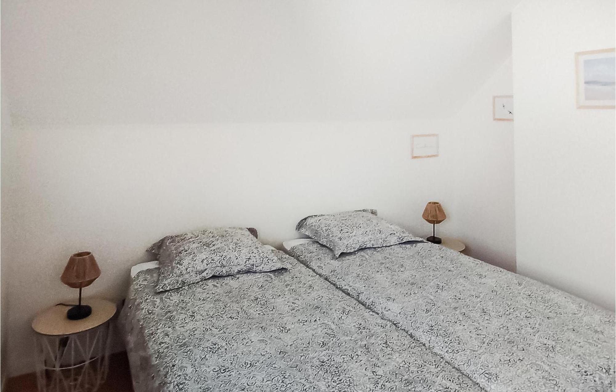 Gorgeous Apartment In Carantec With Wifi Exteriör bild